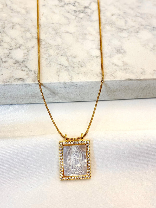 Collar Rectangular Transversal Virgen