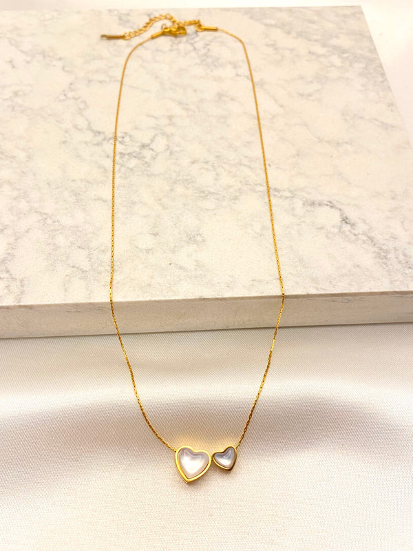 Collar Dos Corazones Nacar Acero