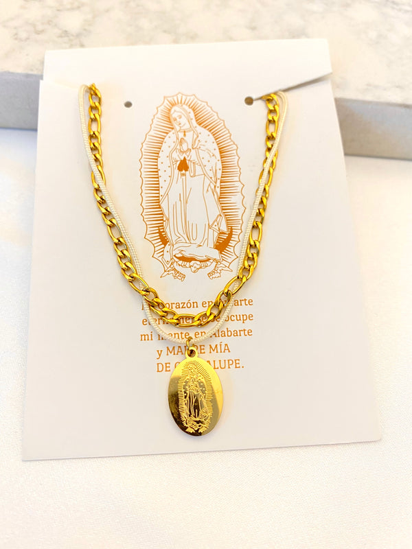 Collar Doble con Virgen Dorado Acero