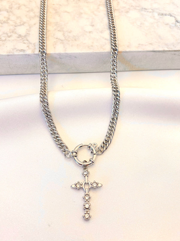 Collar Barbada Cruz Plateado Acero