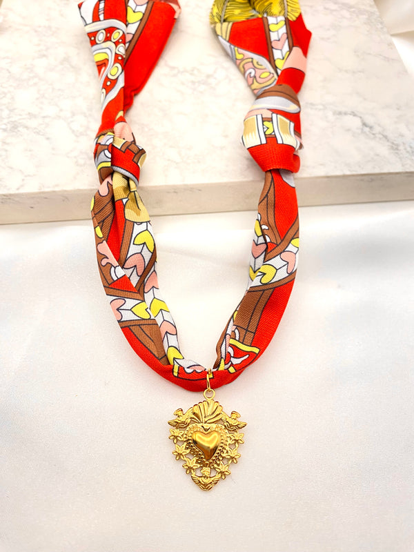 Bandana con Dije Sagrado Corazon