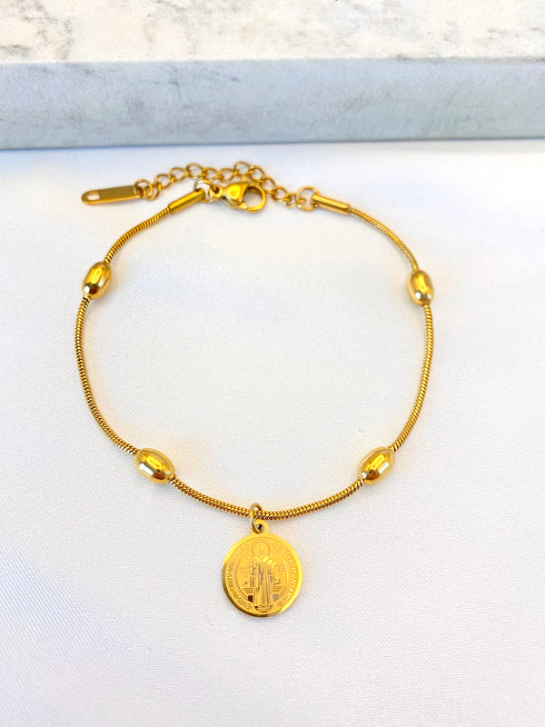 Pulsera San Benito Round Dorada Acero