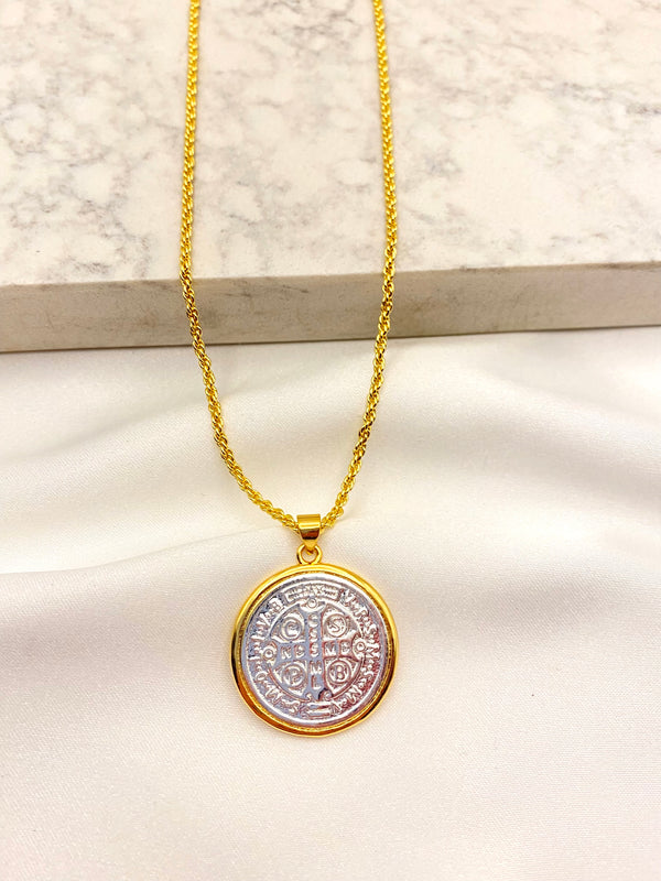 Collar Medalla Grande San Benito