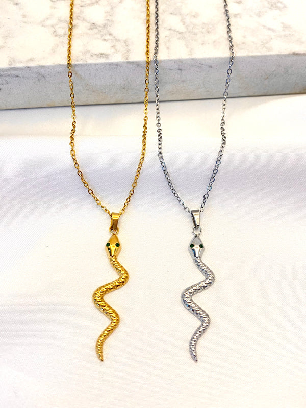 Collar Serpiente Grabada Acero