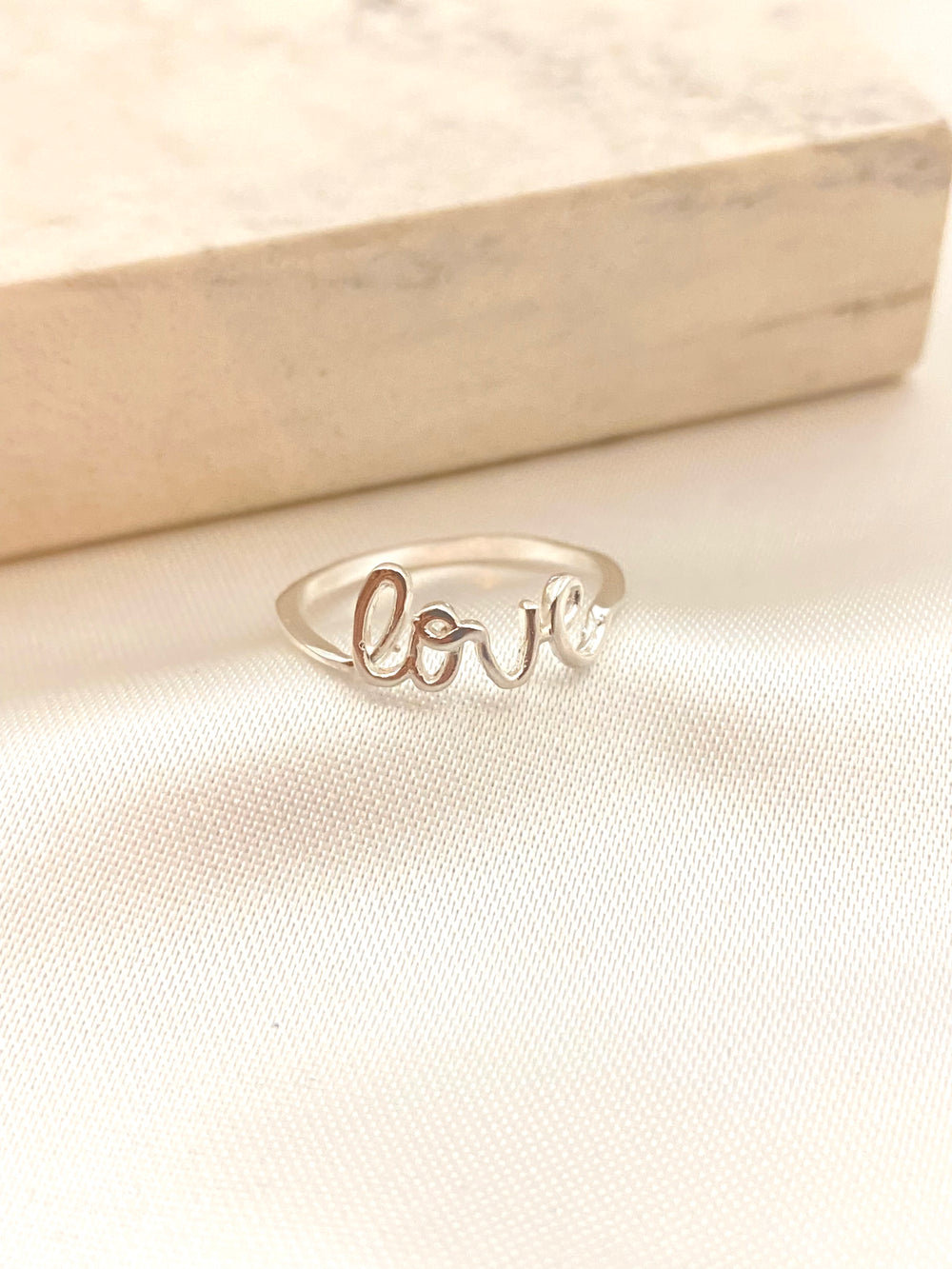 Anillo Love Plata LORETA ACCESORIOS MAYOREO